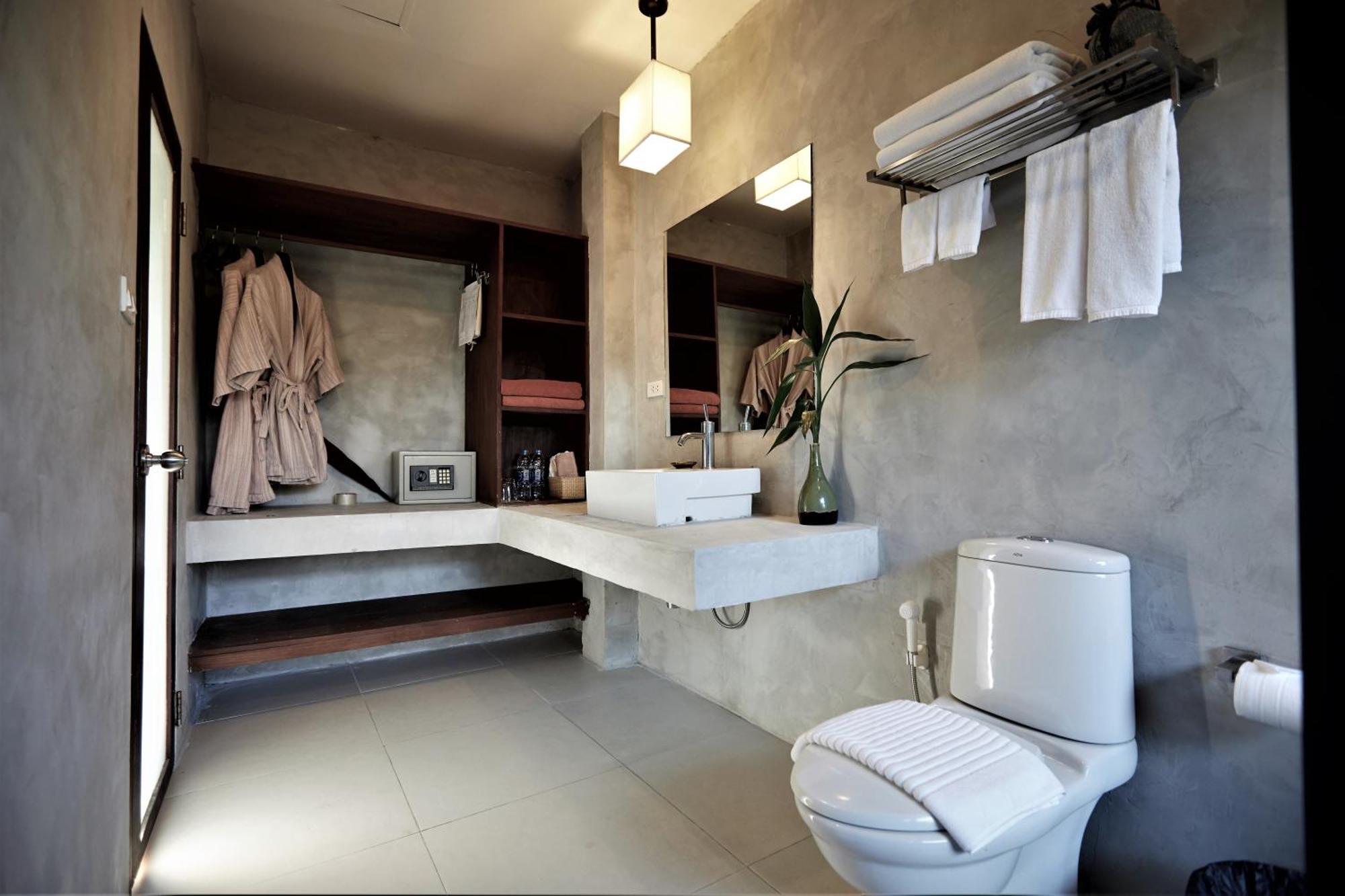 Yoma Hotel, Pai Phòng bức ảnh